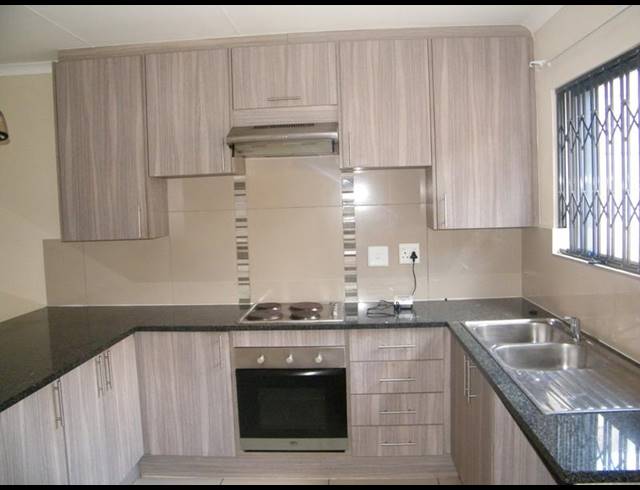 3 BEDROOM TOWNHOUSE FOR SALE IN HEATHERVIEW